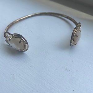 Kendra Scott mother of pearl gold bracelet